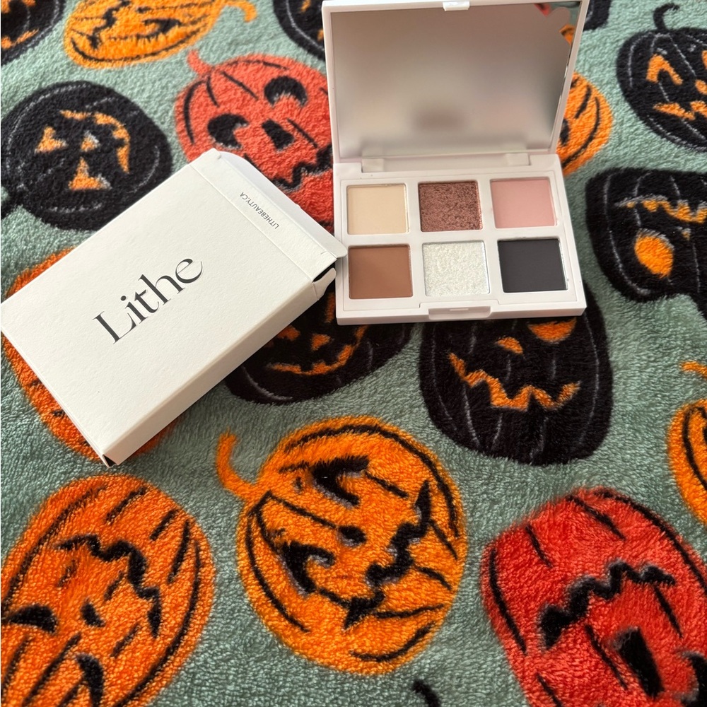 Lithe Beauty Astral Eyeshadow Palette